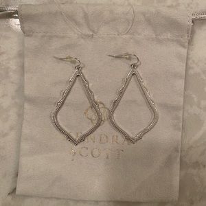 silver kendra scott earrings
